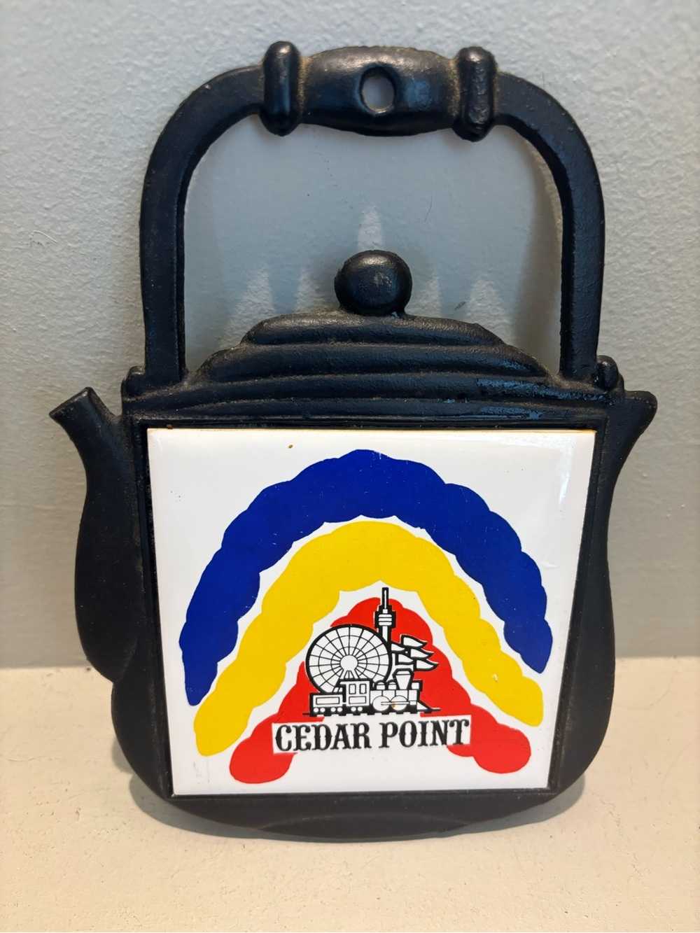 1970s Cedar Park amusement Park Ohio metal cooking trivit kitchen pots pans cook